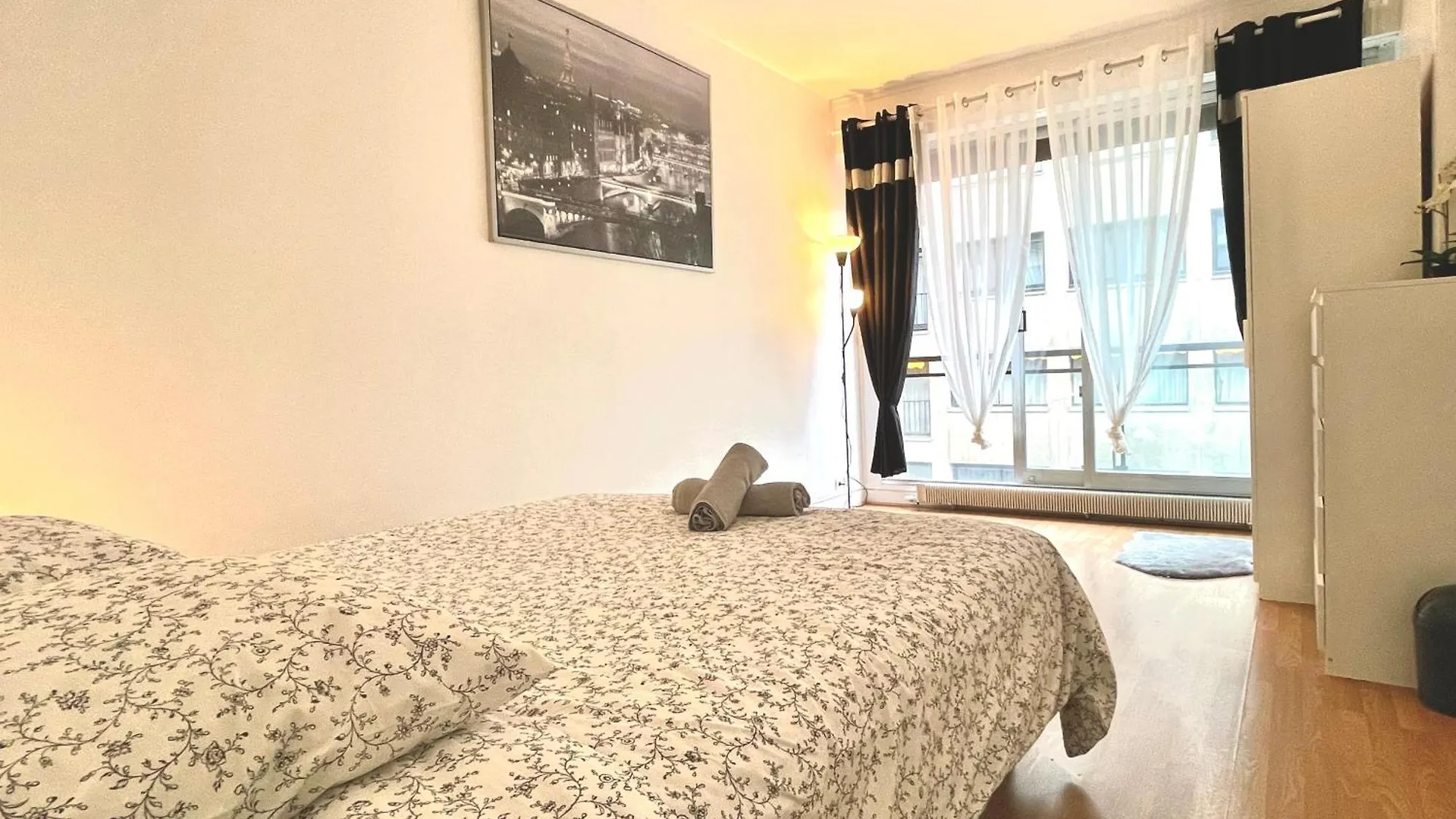 Champs Elysees Apartment 4 Paris